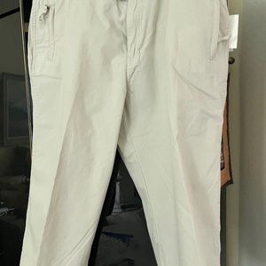 NWT Ladies Khaki Cargo Pants - Capri - Size 14P - Dk cream